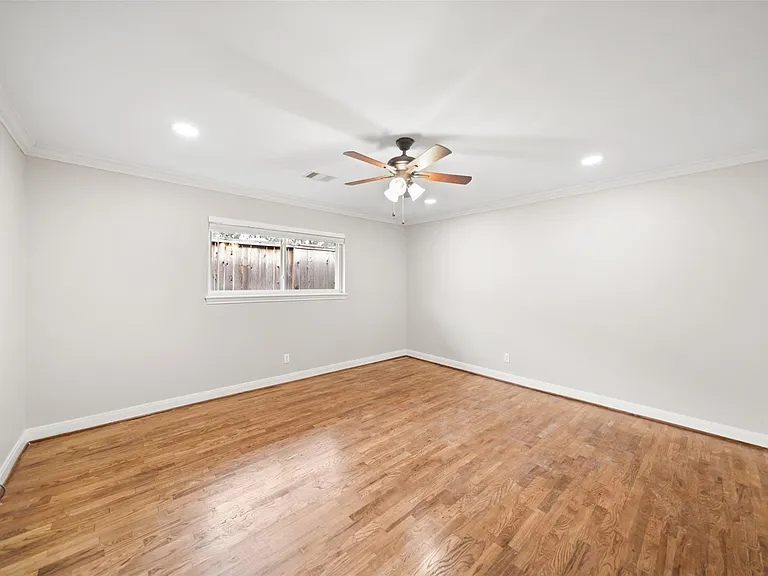 1810 Droxford Dr — Photo 14