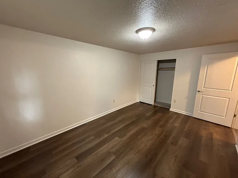 903 Bryan Ct — Photo 13