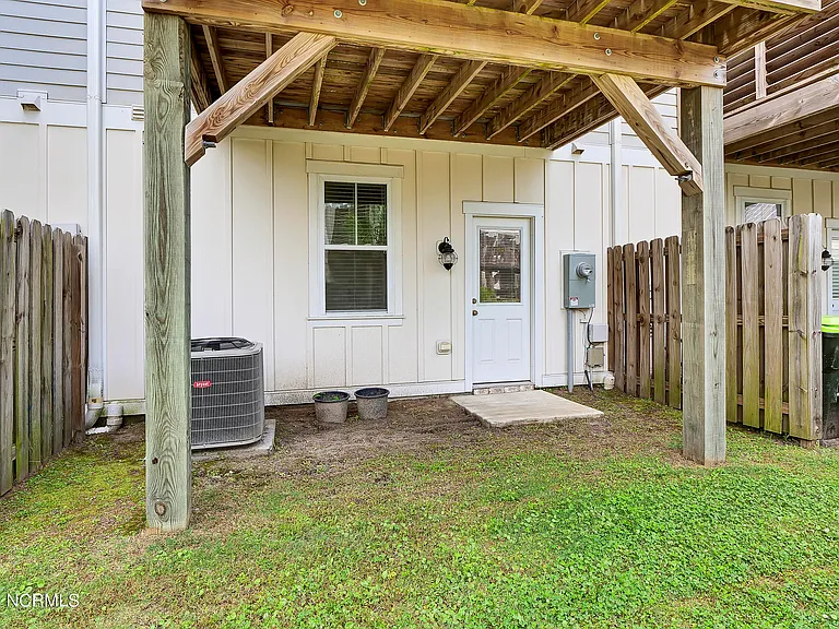 1808 Bungalow Row — Photo 24