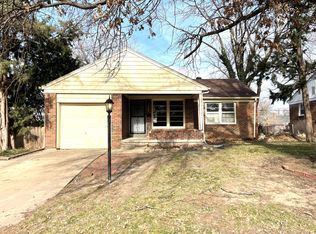 5810 E Avalon Rd, Wichita, KS 67208
