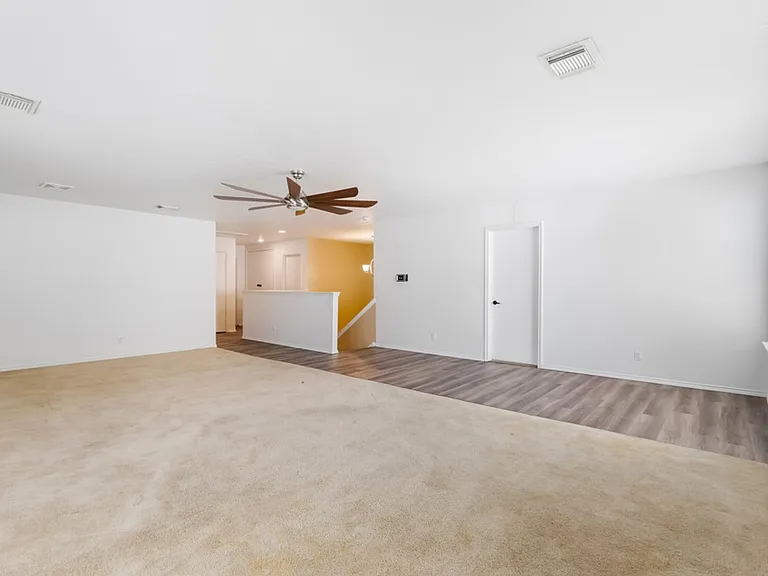 140 Springtree Pkwy — Photo 17