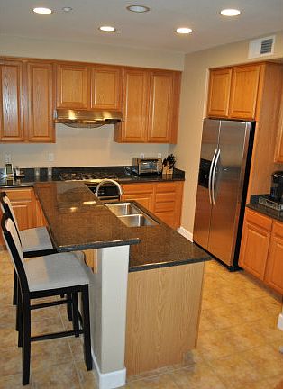 4th image of 399 Tower Hill Ave