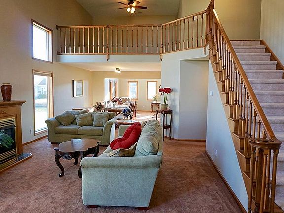Foyer View of Great Room