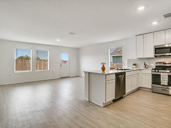 2nd image of 2616 Schwartz Ln