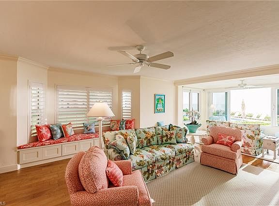 3rd image of 2401 Gulf Shore Blvd N