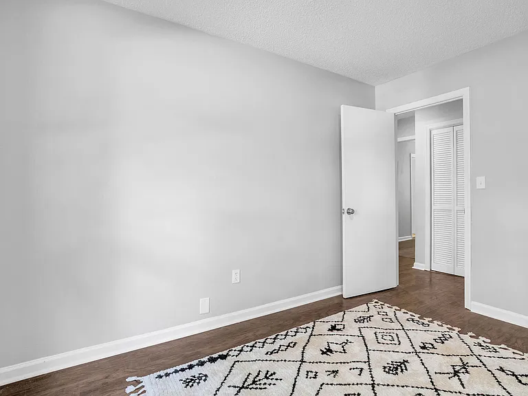38 Shore Dr — Photo 21