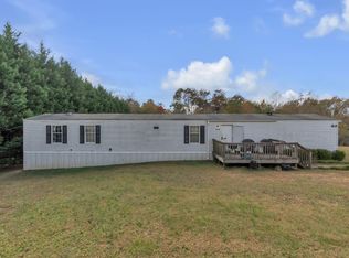 1955 Rainbow Lake Rd, Chesnee, SC 29323