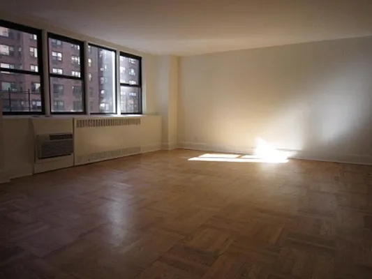 Rented by Citi Habitats | media 13
