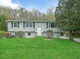 57 Lakeview Rd, Carmel, NY 10512