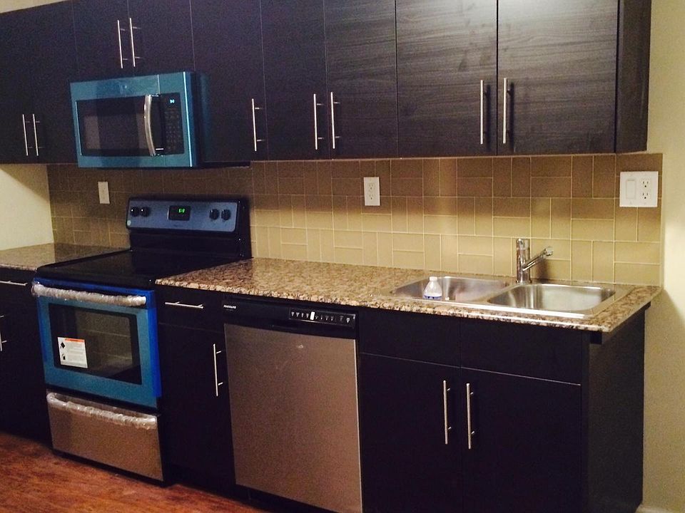 Kitchen & Stainless Steel Appliances