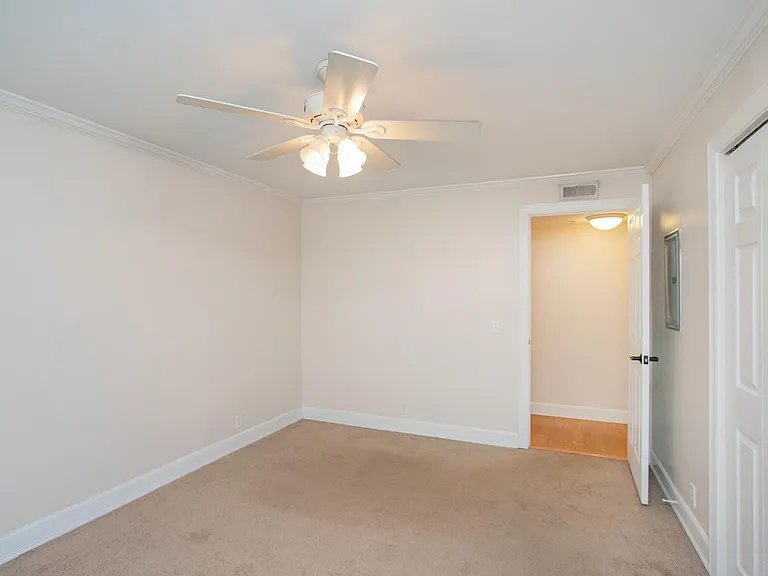 Heatherwood Apartments — Photo 13