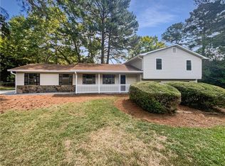 2946 Parkwood Rd, Snellville, GA