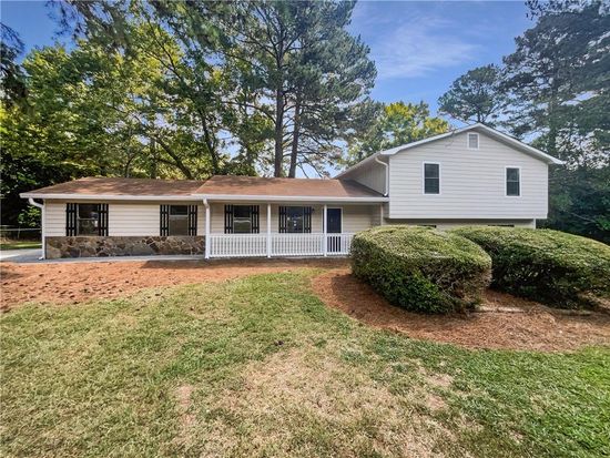 2946 Parkwood Rd, Snellville, GA 30039