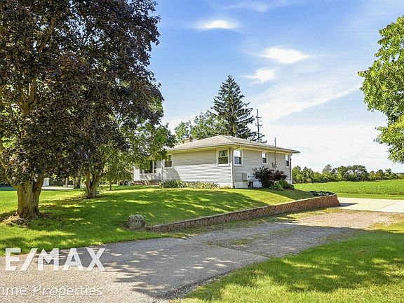 2nd image of 4878 Cottrell Rd