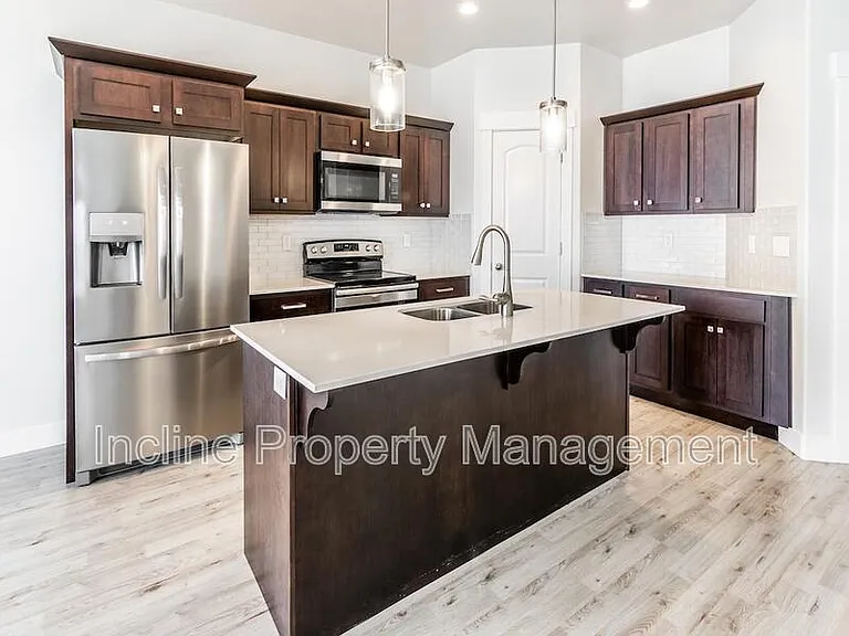 4863 W Spire Way — Photo 3