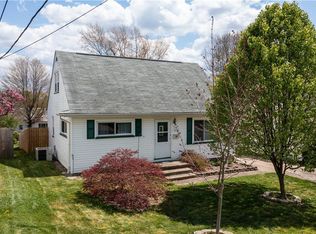 2600 Saint Elmo Ave NE, Canton, OH