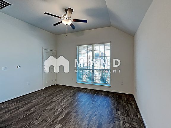 4th image of 704 Allende Bnd #80