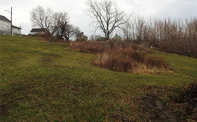 2nd image of 395 W Wylie Ave