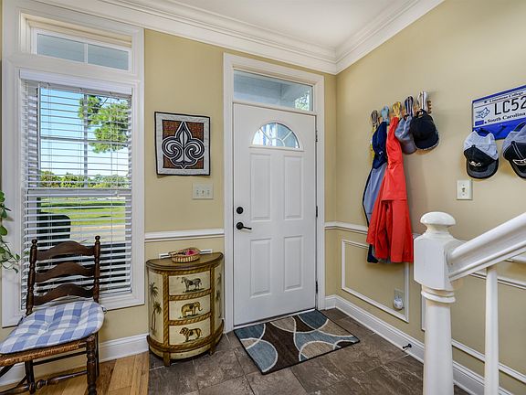 4th image of 780 Gabreski Ln. #A-2