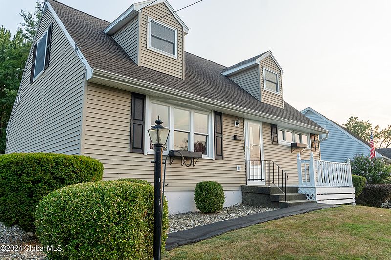2nd image of 14 McClelland Avenue