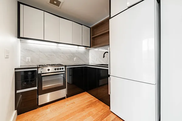 Rented by Twin Group | media 11