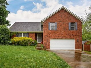 627 Ridgemont Dr, Corydon, IN 47112