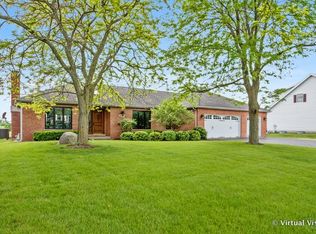 12040 S Wolf Dr, Plainfield, IL
