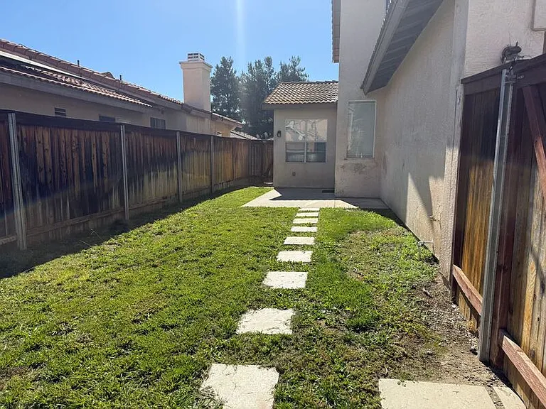 39545 Warbler Dr — Photo 32