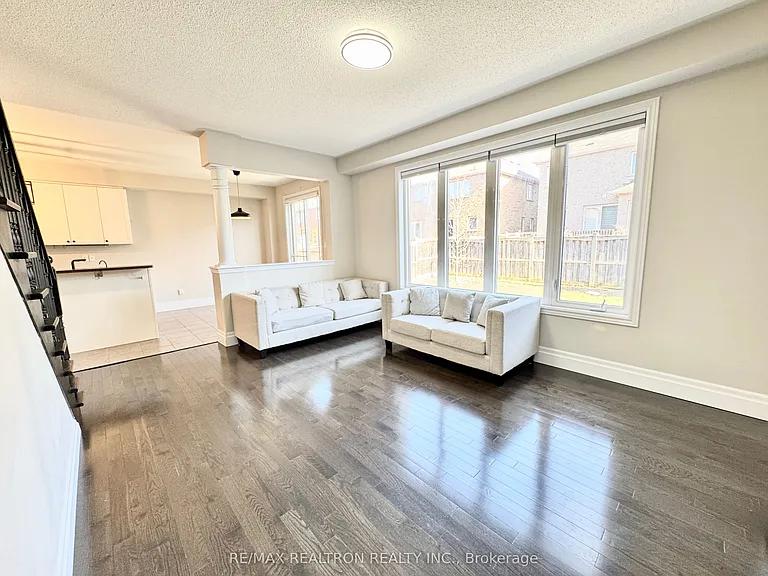 11 Stoyell Dr — Photo 7