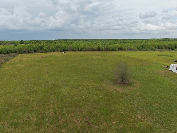 4th image of 831 S Blankston Rd