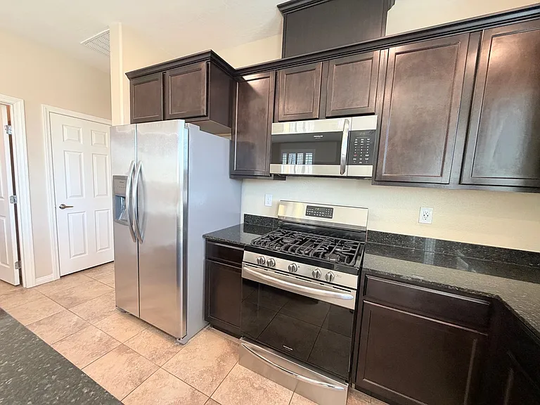 4345 Stardusk Falls Ave — Photo 3