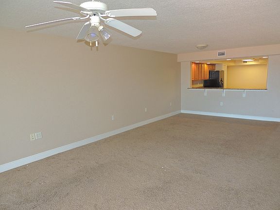 4th image of 561 Casa Bella Dr Unit 503