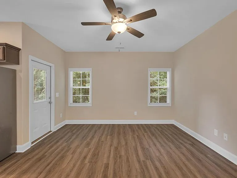 148 Broadleaf Dr — Photo 3