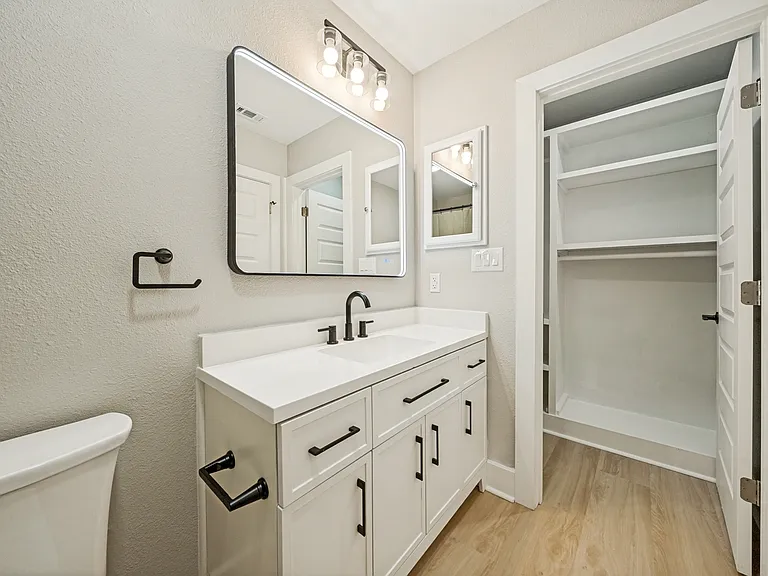2804 Breeze Ter — Photo 16