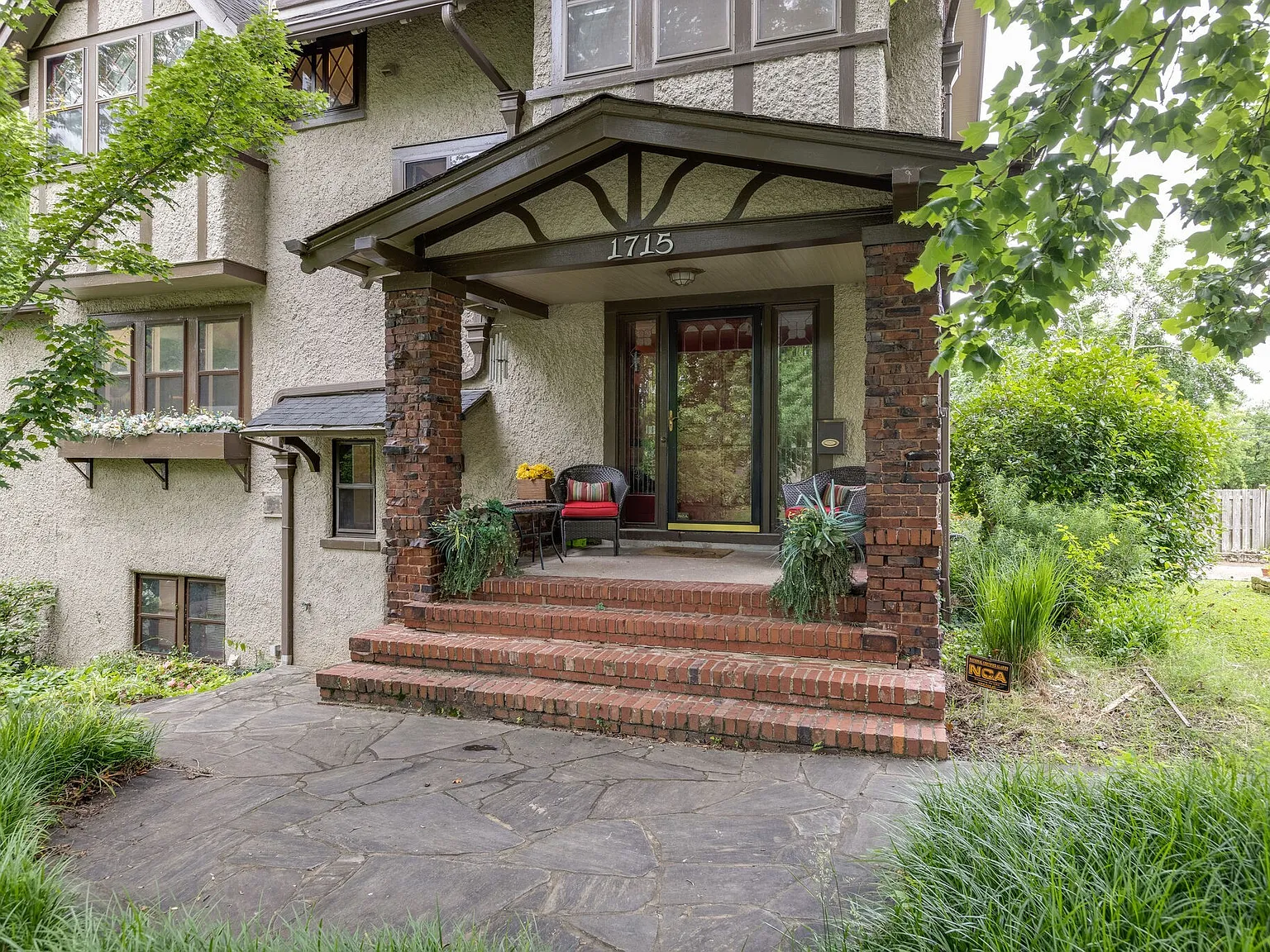 5 bed, 4192 sqft, $7,000 — Photo 4