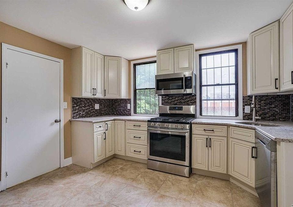 2nd image of 81 Grove St