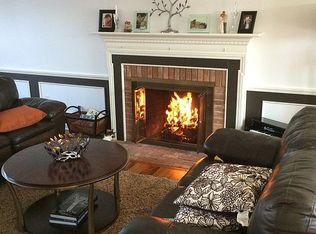 17 Little Bay Rd, Wading River, NY 11792