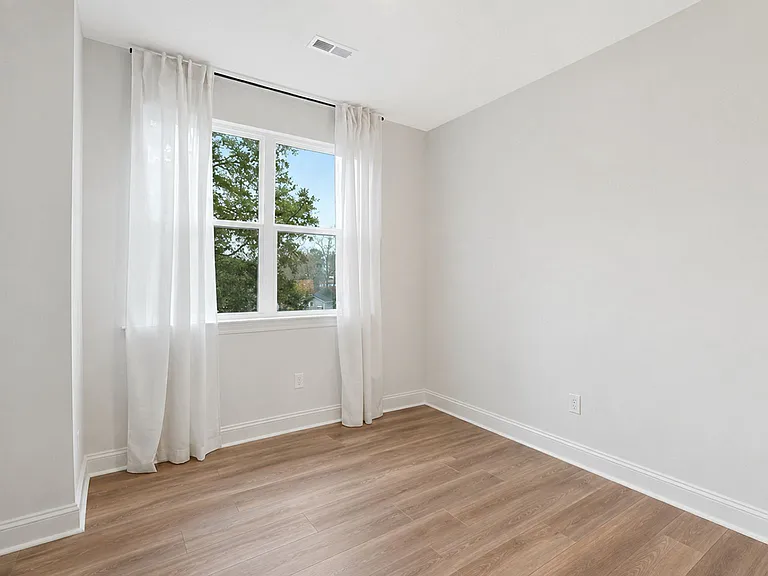 8931 Sharonbrook Dr — Photo 17