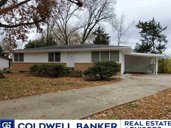 2320 Bailey Dr, Manhattan, KS 66502