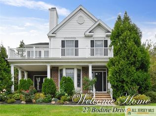 27 Bodine Dr, Cranbury, NJ 08512