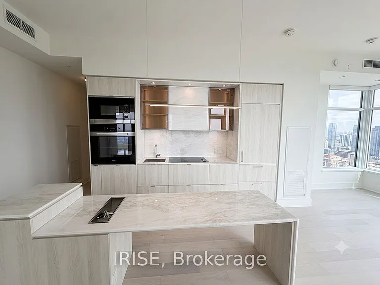 11 Yorkville Ave #5909 — Photo 6