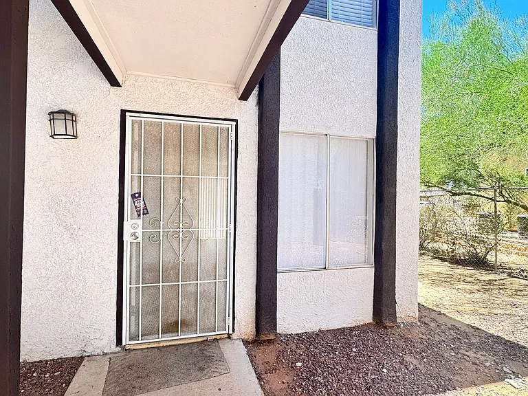North Central (Stone and Prince), 2 story apartment complex with a/c! — Photo 21