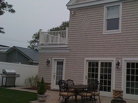 EXTERIOR BACK