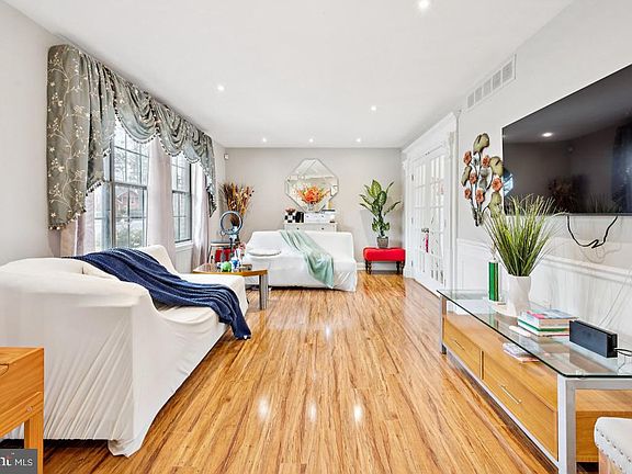 4th image of 231 Peppermill Rd