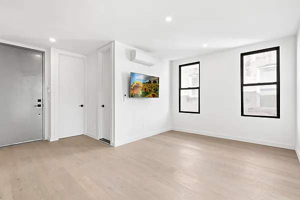 Rented by Camelot Realty Group | media 6