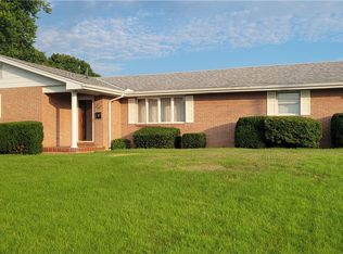 1211 W Green St, Connellsville, PA 15425