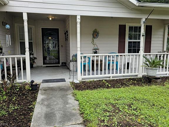 3rd image of 108 Lake Palms Dr