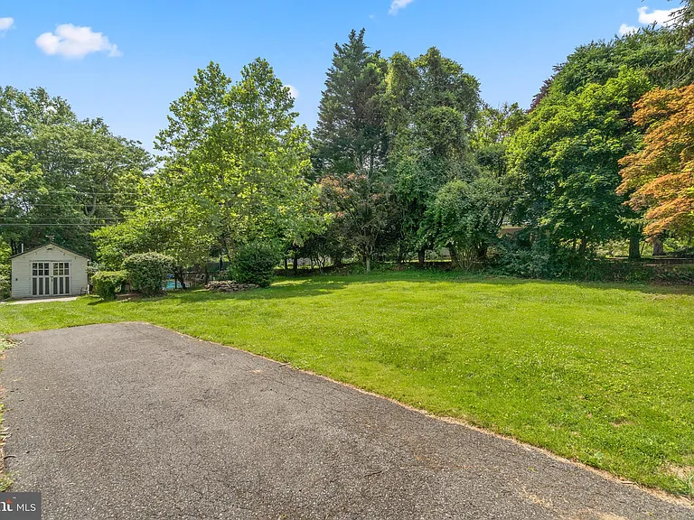 3560 Church Rd — Photo 32