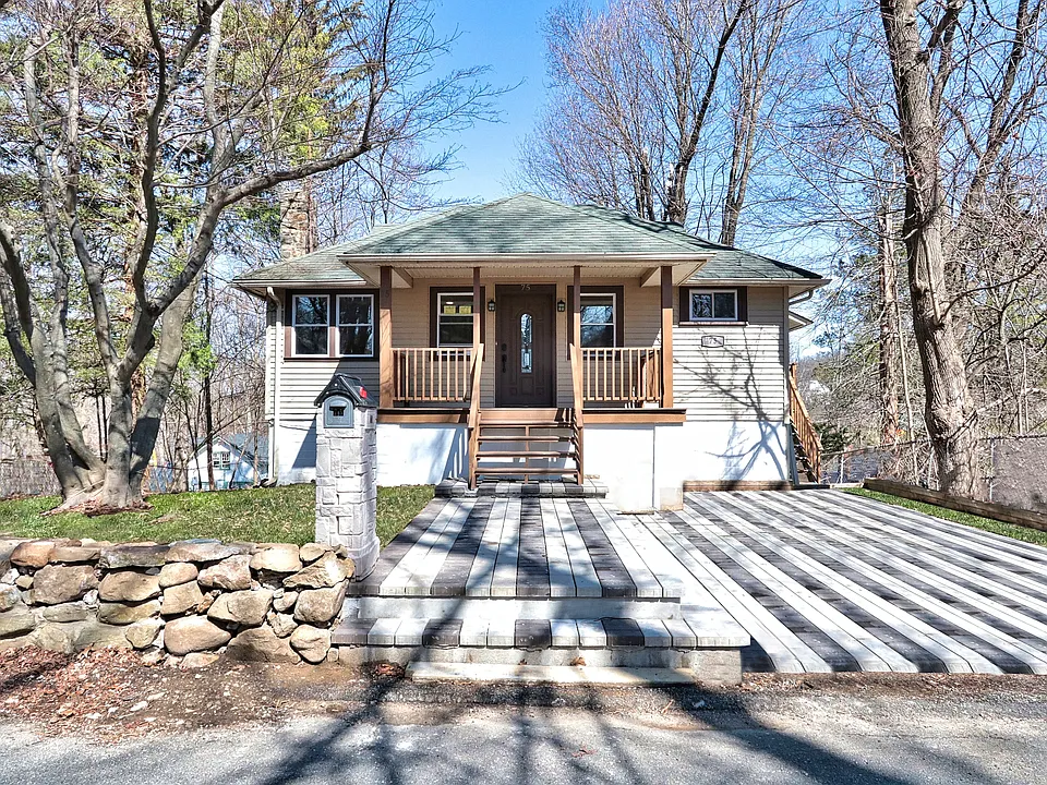 75 Nolans Point Rd