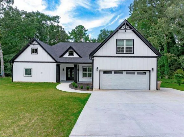 81 Hager Dr, Riverdale, GA 30274